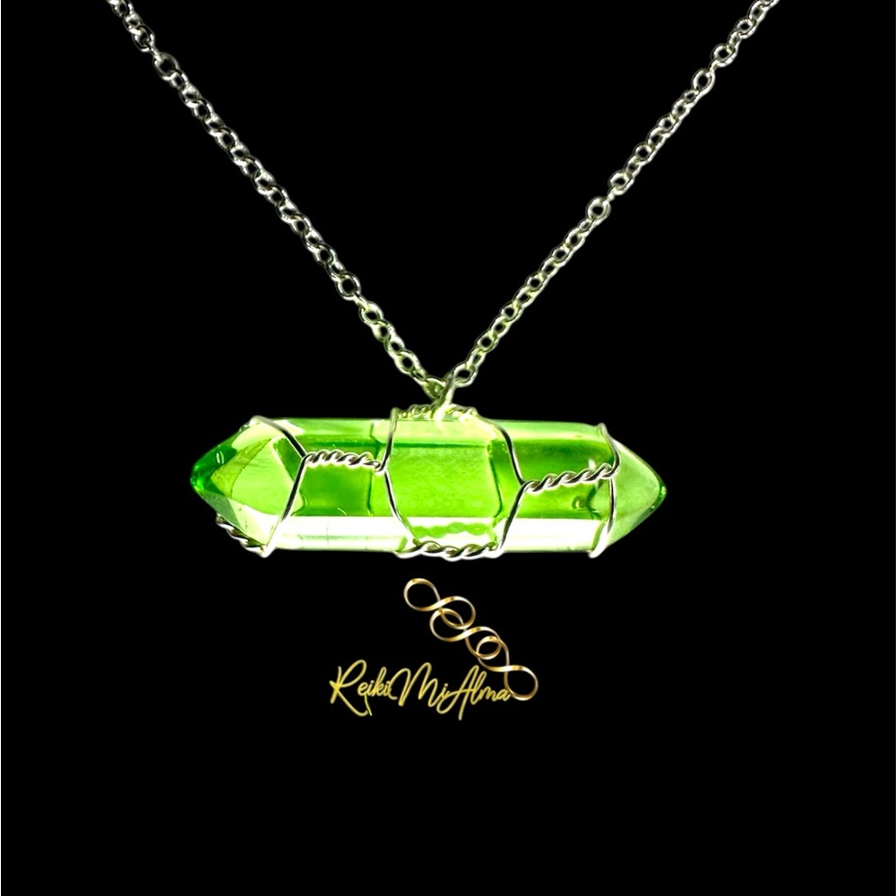 Green Shade Glass Pendant Necklace